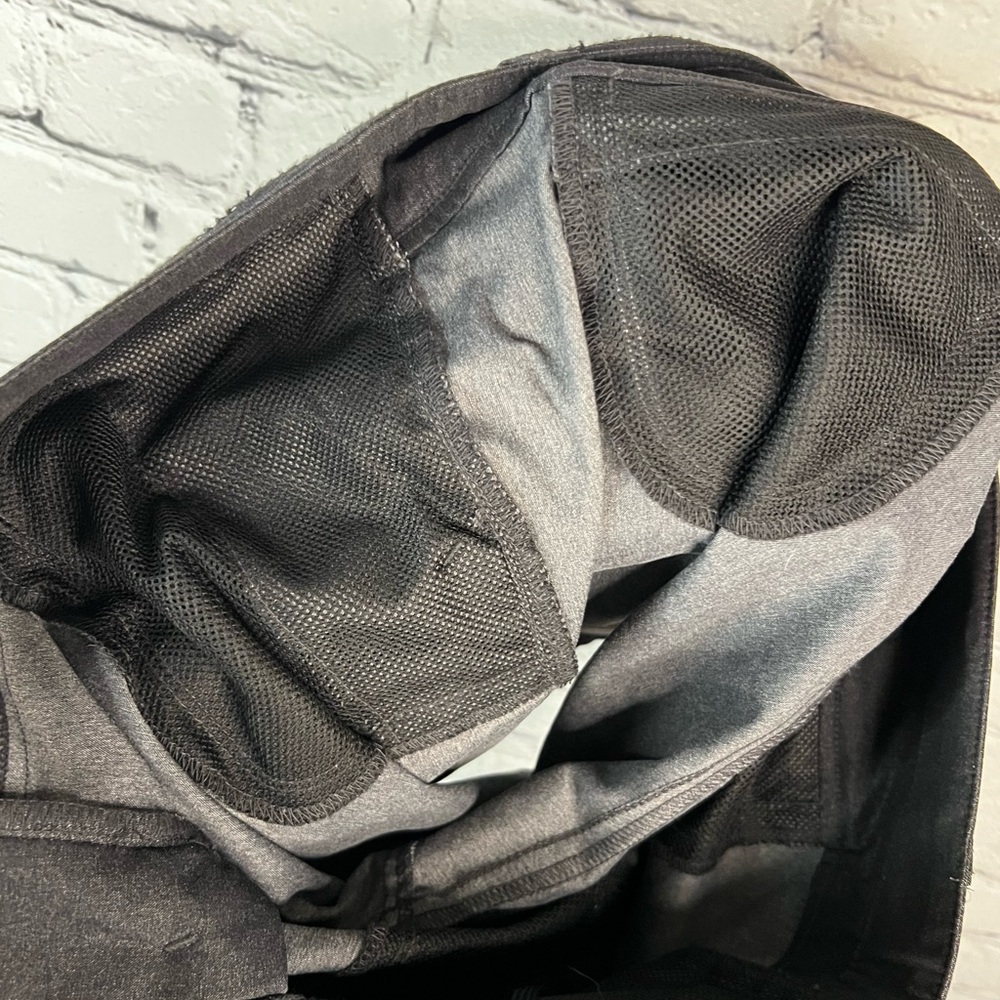 Athleta‎ Heathered Charcoal Gray Black La Trek 8" Inseam Mid Rise Shorts Size 8 - Picture 10 of 10